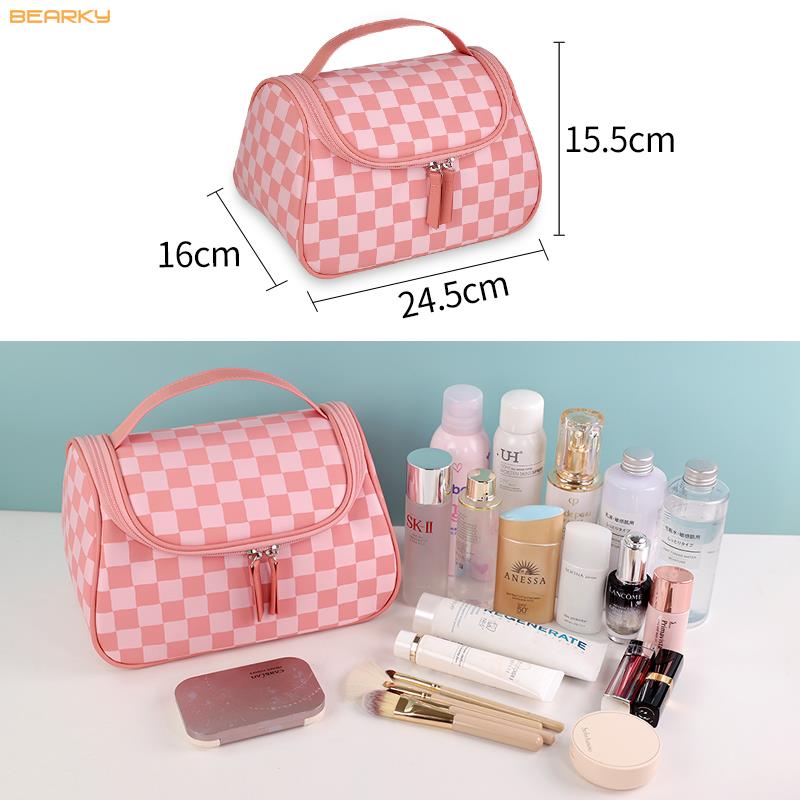 checkered-pattern-cosmetic-bag-travel-organizer (3)